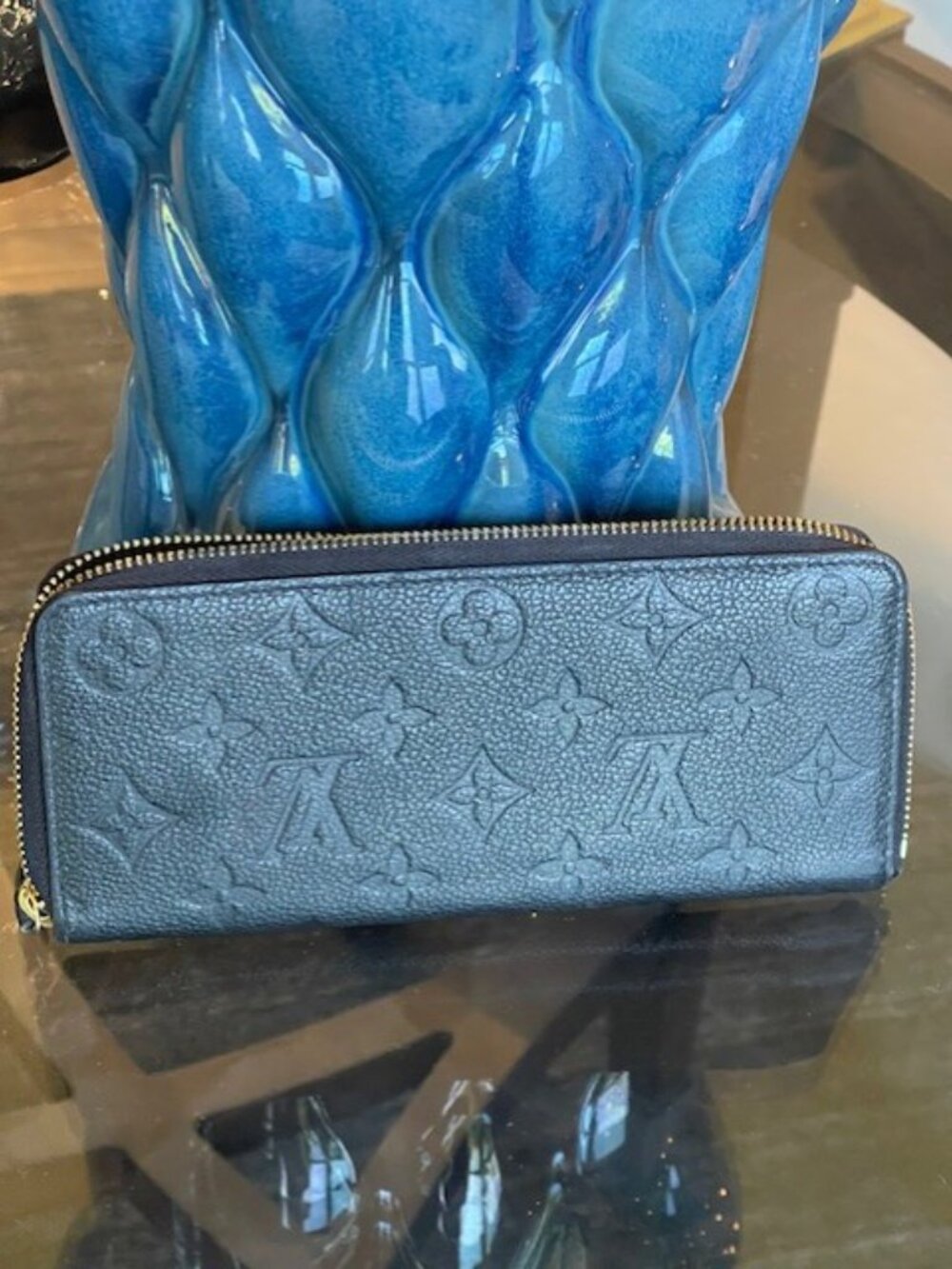 Louis Vuitton Zippy wallet Black